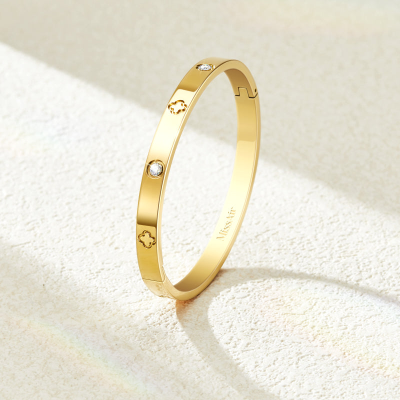 Fashion Rhinestone Decorated Bangle LOVE Bracelet